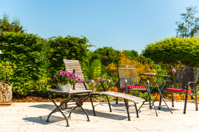 Terrasse mit Liegebereich