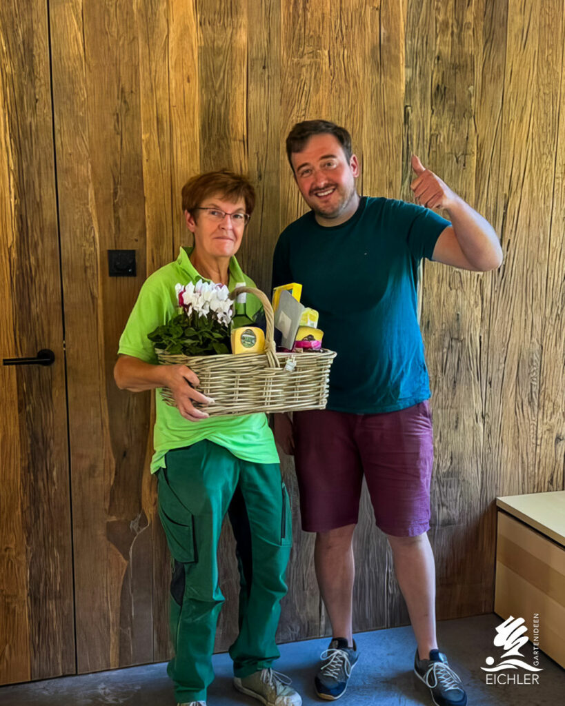 Geburtstagswünsche an Mitarbeiterin Jutta von Alexander Eichler